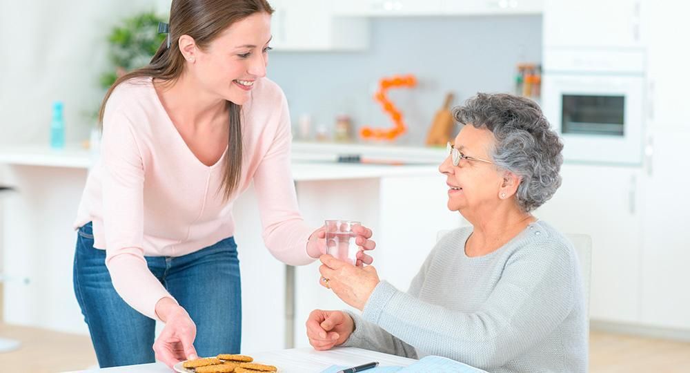 Assumere un Badante o rivolgersi ai servizi di Assistenza Domiciliare - Centro PrivatAssistenza di Pinerolo